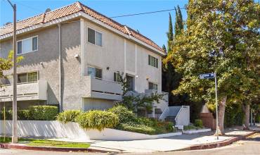 15002 Magnolia Boulevard 7, Sherman Oaks, California 91403, 2 Bedrooms Bedrooms, ,1 BathroomBathrooms,Residential,Buy,15002 Magnolia Boulevard 7,CV24197924