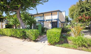 16743 Vanowen Street, Lake Balboa, California 91406, 1 Bedroom Bedrooms, ,2 BathroomsBathrooms,Residential,Buy,16743 Vanowen Street,GD24198377