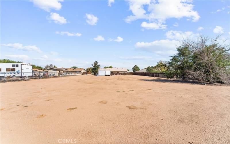 Huge open space flat usable land