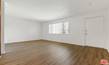 12100 Birch Avenue 12, Hawthorne, California 90250, 1 Bedroom Bedrooms, ,1 BathroomBathrooms,Residential Lease,Rent,12100 Birch Avenue 12,24444521