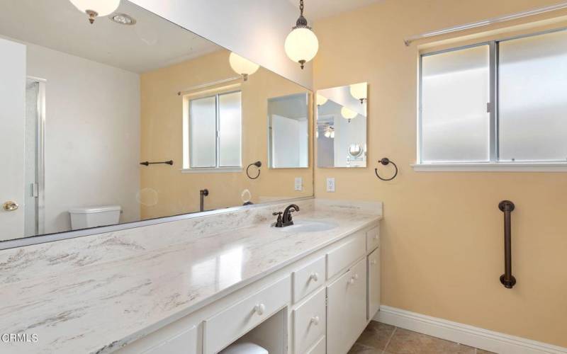 16-web-or-mls-16 - Bathroom 1