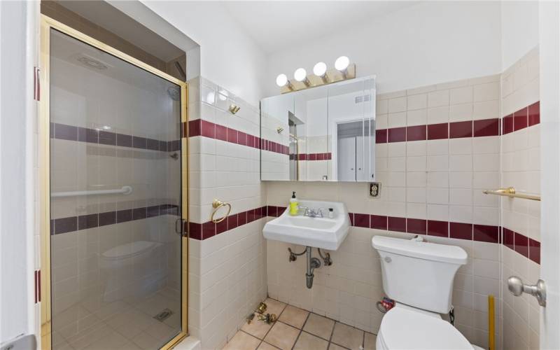 3/4 Bathroom