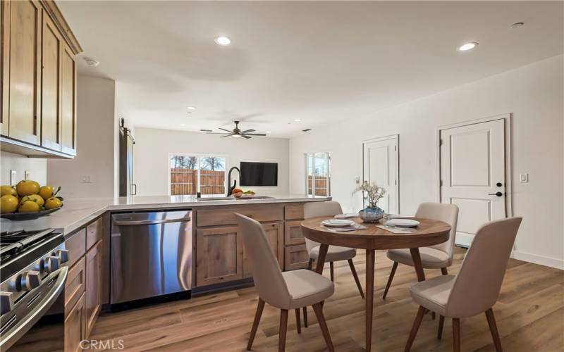 Kitchen/ Dining Area