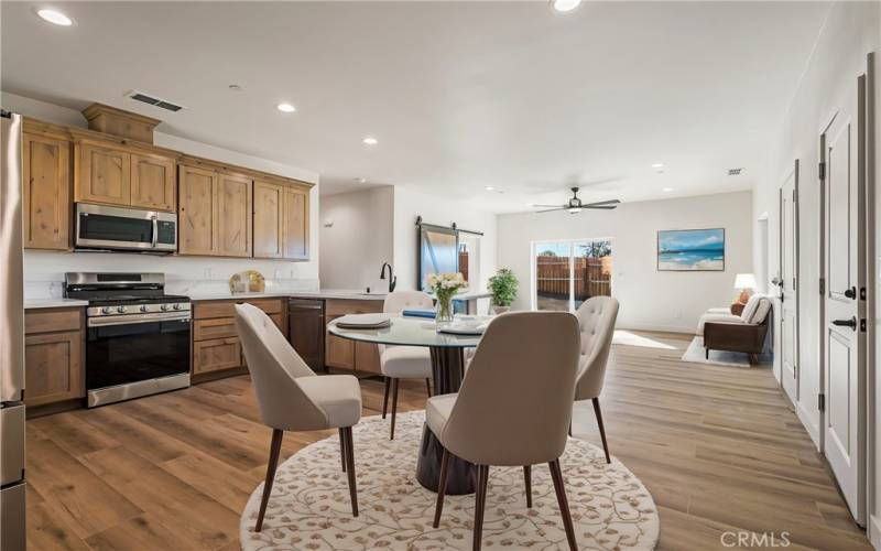 Kitchen/ Dining Area