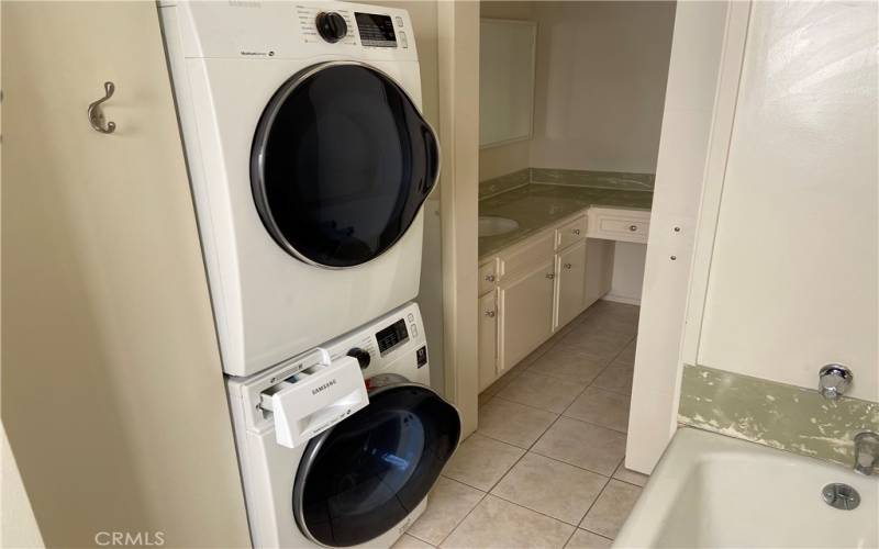 laundry in unit