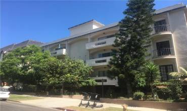 11820 Mayfield Avenue 212, Los Angeles, California 90049, 2 Bedrooms Bedrooms, ,2 BathroomsBathrooms,Residential Lease,Rent,11820 Mayfield Avenue 212,PW24198956