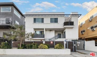 1183 CRENSHAW Boulevard 201, Los Angeles, California 90019, 2 Bedrooms Bedrooms, ,1 BathroomBathrooms,Residential Lease,Rent,1183 CRENSHAW Boulevard 201,24419309