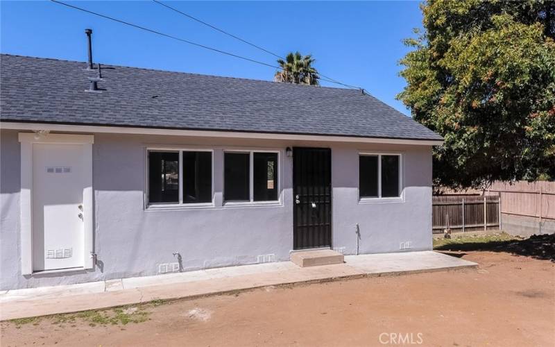 Beautiful upgraded DUPLEX on both sides have 2 bed/1 bath floor plans with a 7404 sq ft lot for the yard or adding on more ADUs for more income.