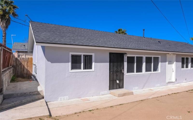 Beautiful upgraded DUPLEX on both sides have 2 bed/1 bath floor plans with a 7404 sq ft lot for the yard or adding on more ADUs for more income.