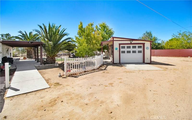 Detached 1 Car Garage with wall A/C unit