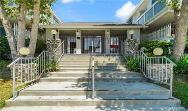 18427 Vincennes Street 49, Northridge, California 91325, 2 Bedrooms Bedrooms, ,1 BathroomBathrooms,Residential,Buy,18427 Vincennes Street 49,SR24199350