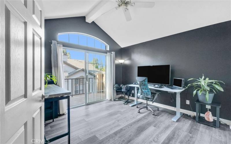 Loft Bedroom with Full private Bathroom