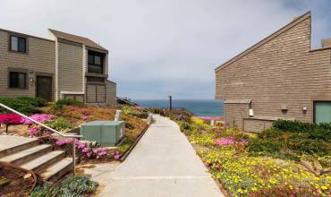 Solana Beach, California 92075, 2 Bedrooms Bedrooms, ,1 BathroomBathrooms,Residential Lease,Rent,240022743SD