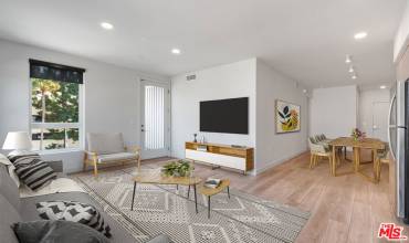 10601 Washington Boulevard 309, Culver City, California 90232, 2 Bedrooms Bedrooms, ,2 BathroomsBathrooms,Residential Lease,Rent,10601 Washington Boulevard 309,24445069