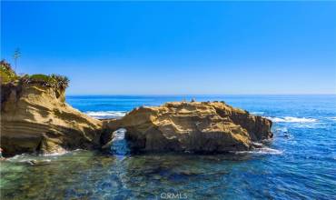 156 Pearl Street, Laguna Beach, California 92651, 3 Bedrooms Bedrooms, ,2 BathroomsBathrooms,Residential Lease,Rent,156 Pearl Street,LG24199141