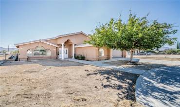 13045 Kiowa Road, Apple Valley, California 92308, 4 Bedrooms Bedrooms, ,3 BathroomsBathrooms,Residential,Buy,13045 Kiowa Road,HD24198614