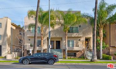 4428 Fulton Avenue 102, Sherman Oaks, California 91423, 3 Bedrooms Bedrooms, ,3 BathroomsBathrooms,Residential Lease,Rent,4428 Fulton Avenue 102,24444439