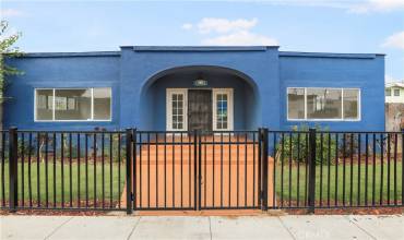 927 Gardenia Avenue, Long Beach, California 90813, 2 Bedrooms Bedrooms, ,1 BathroomBathrooms,Residential,Buy,927 Gardenia Avenue,PW24197348