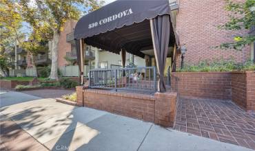 330 Cordova Street 305, Pasadena, California 91101, 2 Bedrooms Bedrooms, ,2 BathroomsBathrooms,Residential,Buy,330 Cordova Street 305,OC24199976