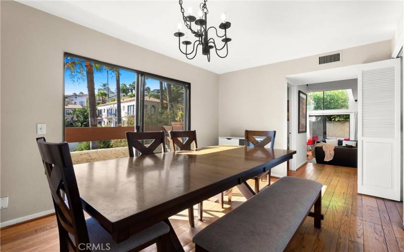 Dining room is large enough for a large gathering.