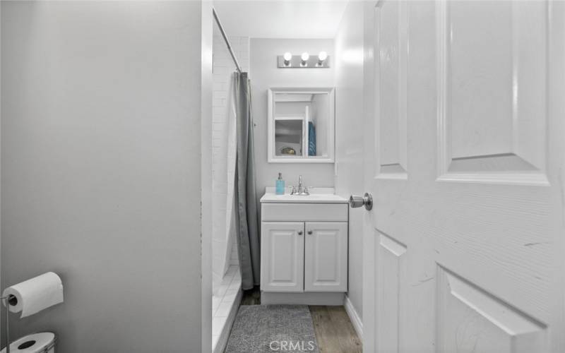 Unit 6821 bathroom