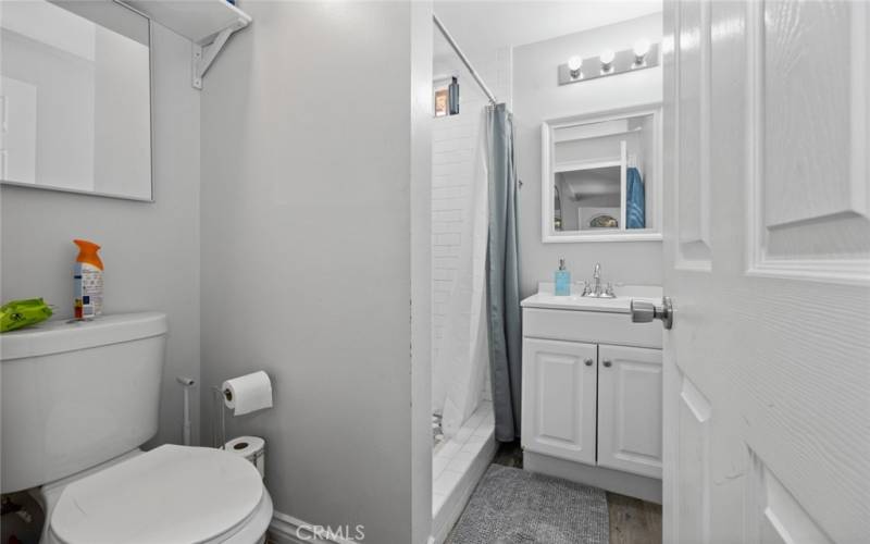 Unit 6821 bathroom