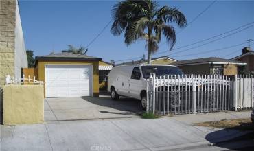 7910 Morton Avenue, Los Angeles, California 90001, 3 Bedrooms Bedrooms, ,1 BathroomBathrooms,Residential,Buy,7910 Morton Avenue,DW24200722