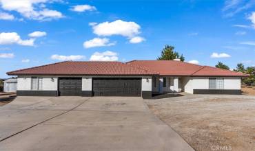 9264 Rattlesnake Road, Phelan, California 92371, 3 Bedrooms Bedrooms, ,2 BathroomsBathrooms,Residential,Buy,9264 Rattlesnake Road,IV24198916