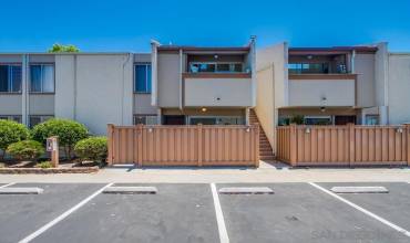 3550 Ruffin Rd 134, San Diego, California 92123, 2 Bedrooms Bedrooms, ,1 BathroomBathrooms,Residential,Buy,3550 Ruffin Rd 134,240022900SD