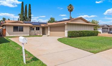 1522 York Place, Escondido, California 92027, 3 Bedrooms Bedrooms, ,2 BathroomsBathrooms,Residential,Buy,1522 York Place,NDP2408673