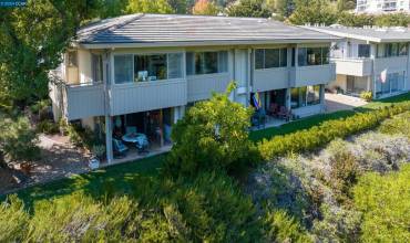 2825 Ptarmigan Dr 3, Walnut Creek, California 94595-3134, 2 Bedrooms Bedrooms, ,2 BathroomsBathrooms,Residential,Buy,2825 Ptarmigan Dr 3,41074601