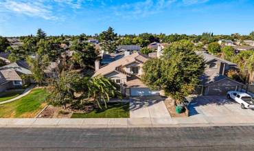 728 Mckinley Street, Los Banos, California 93635, 4 Bedrooms Bedrooms, ,3 BathroomsBathrooms,Residential,Buy,728 Mckinley Street,ML81981819