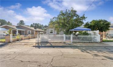 833 N 4th Avenue, Upland, California 91786, 2 Bedrooms Bedrooms, ,1 BathroomBathrooms,Residential,Buy,833 N 4th Avenue,IV24199279