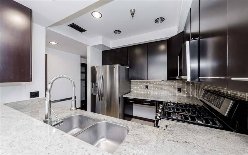 Gorgeous Kitchen w Stone Floors