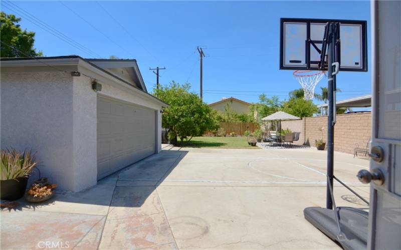 2 car detached garage