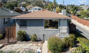 835 E Virginia, Santa Paula, California 93060, 3 Bedrooms Bedrooms, ,1 BathroomBathrooms,Residential,Buy,835 E Virginia,SR24200169