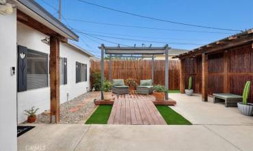 Pergola with Sun cover