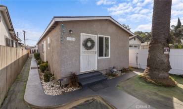 10924 Grape Street, Los Angeles, California 90059, 3 Bedrooms Bedrooms, ,2 BathroomsBathrooms,Residential,Buy,10924 Grape Street,CV24200847