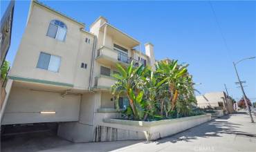 16940 Chatsworth Street 304, Granada Hills, California 91344, 2 Bedrooms Bedrooms, ,2 BathroomsBathrooms,Residential Lease,Rent,16940 Chatsworth Street 304,SR24188217