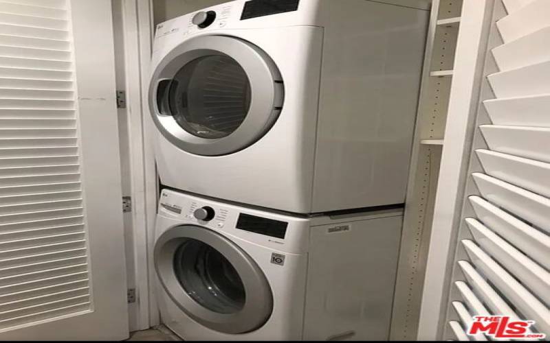 laundry in unit