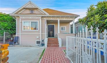 1522 W 29th Street, Los Angeles, California 90007, 3 Bedrooms Bedrooms, ,4 BathroomsBathrooms,Residential Income,Buy,1522 W 29th Street,DW24201413