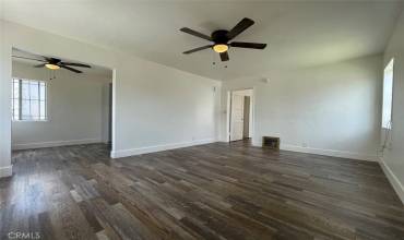 10405 S Hoover Street, Los Angeles, California 90044, 1 Bedroom Bedrooms, ,1 BathroomBathrooms,Residential Lease,Rent,10405 S Hoover Street,SB24201549