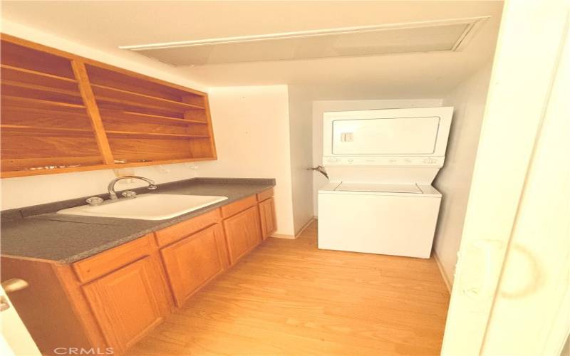 *Studio* *Laundry area*