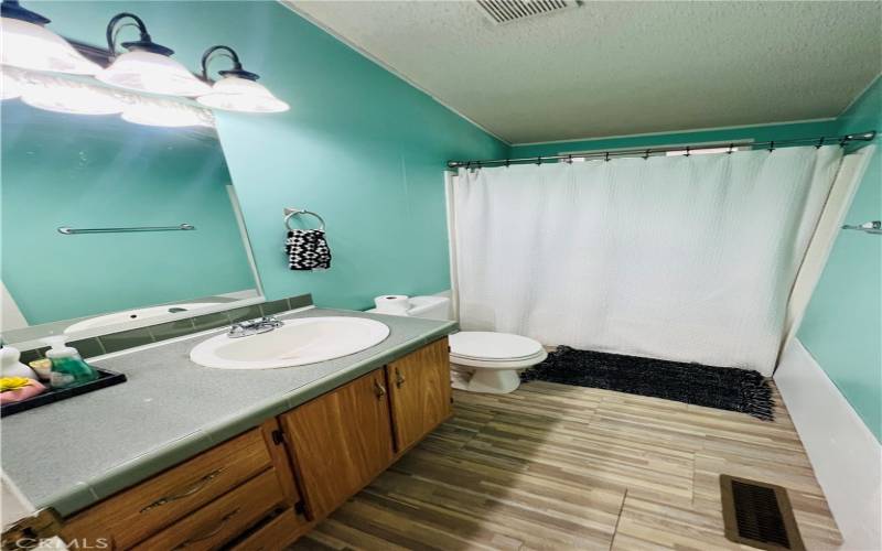 2nd bathroom