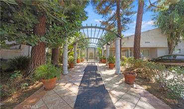 20134 Leadwell Street 303, Winnetka, California 91306, 2 Bedrooms Bedrooms, ,2 BathroomsBathrooms,Residential,Buy,20134 Leadwell Street 303,SR24177184