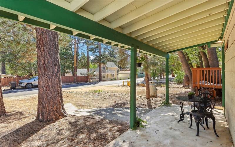 Covered front porch/deck