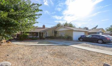 4826 E Avenue R12, Palmdale, California 93552, 3 Bedrooms Bedrooms, ,2 BathroomsBathrooms,Residential,Buy,4826 E Avenue R12,SR24201975