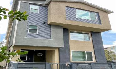 949 E 3rd. Street, Santa Ana, California 92701, 4 Bedrooms Bedrooms, ,3 BathroomsBathrooms,Residential Lease,Rent,949 E 3rd. Street,PW24202182