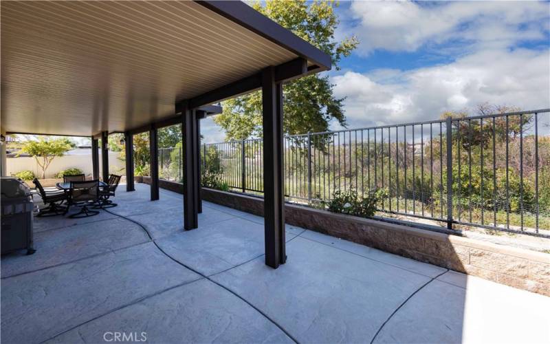 REAR PATIO 2 SOUTHERN VIEW