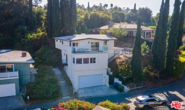 3377 Oak Glen Drive, Los Angeles, California 90068, 3 Bedrooms Bedrooms, ,2 BathroomsBathrooms,Residential Lease,Rent,3377 Oak Glen Drive,24444705